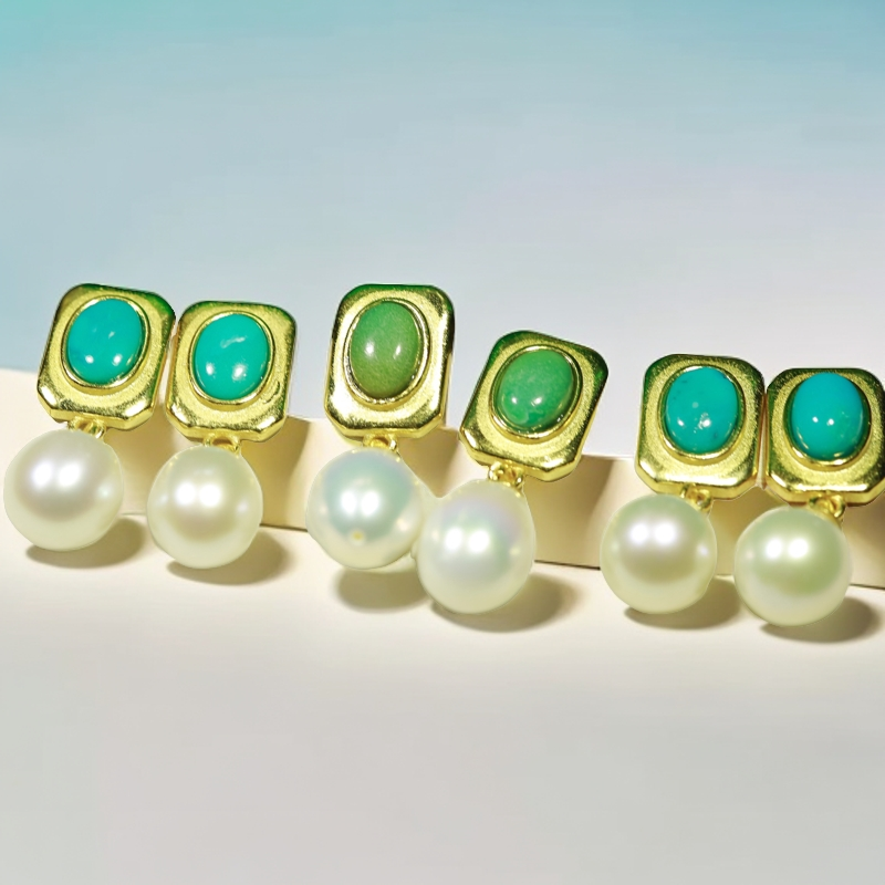 湖北十堰天然原矿绿松石耳钉多色多样性随机发一件