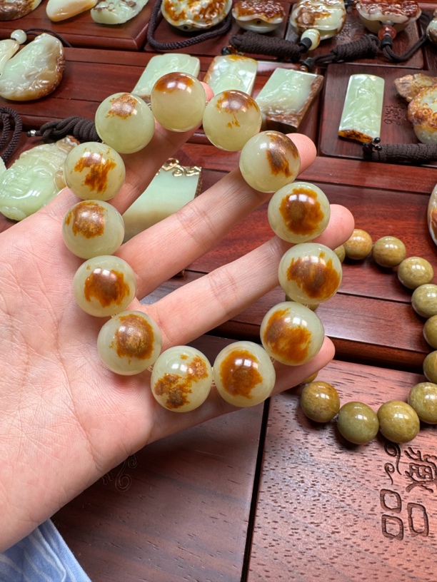 黄白河磨玉圆豆手链