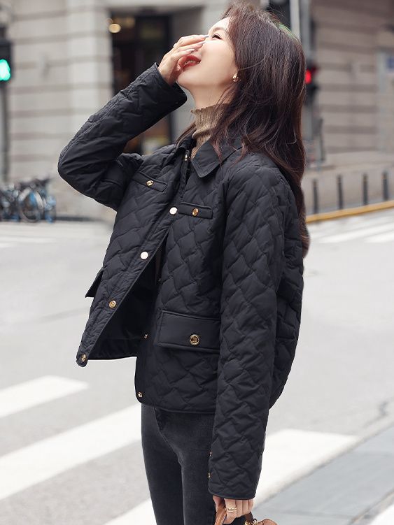 时尚小香风轻薄羽绒服2023女装时尚羽绒服短款小个