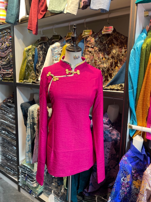 藏族洋气新款衬衫民族风藏式中式国风修身红色紫色长袖女款上衣