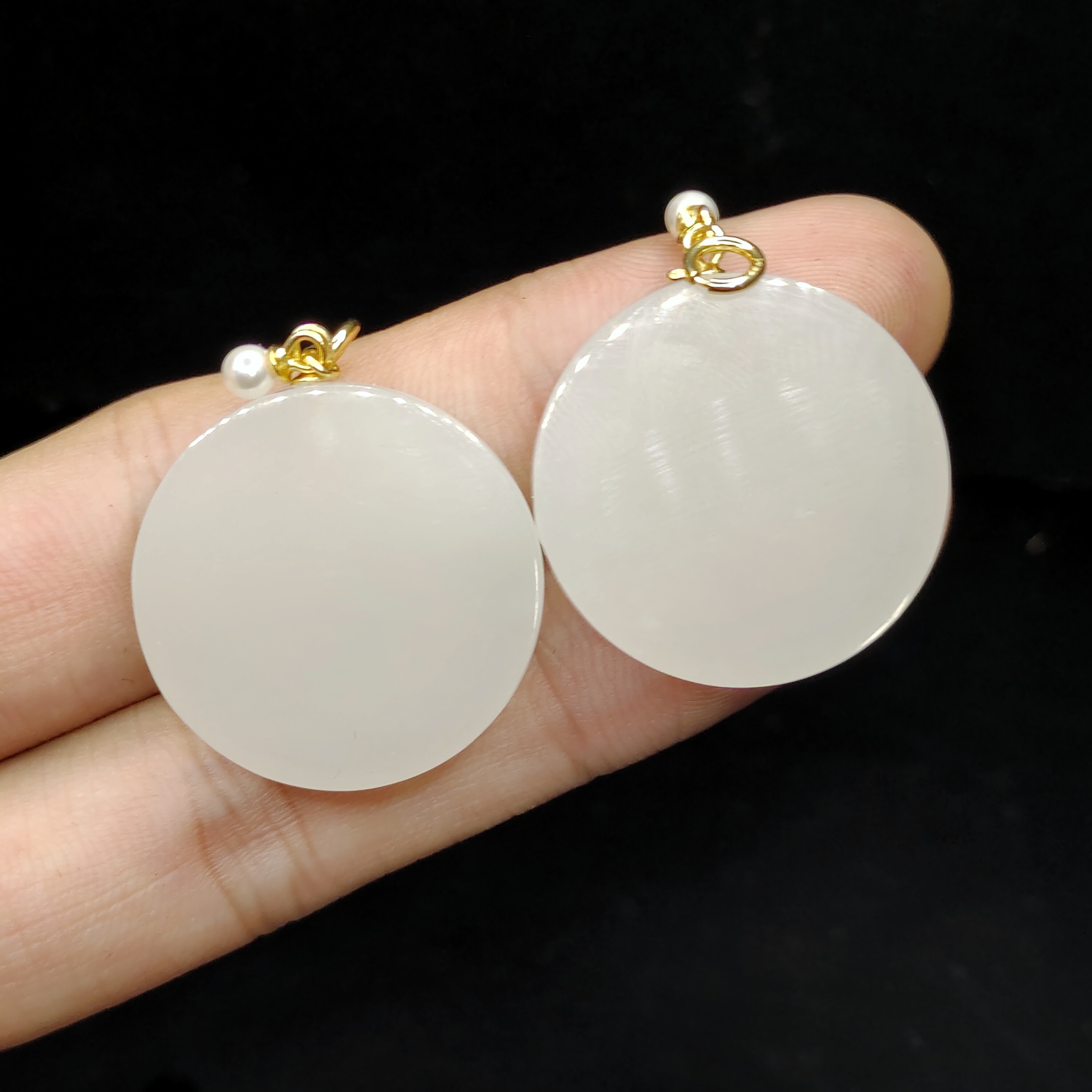 【老三珠宝】s925银和田玉圆牌吊坠赠链J1【多样性发其一】约25-5mm