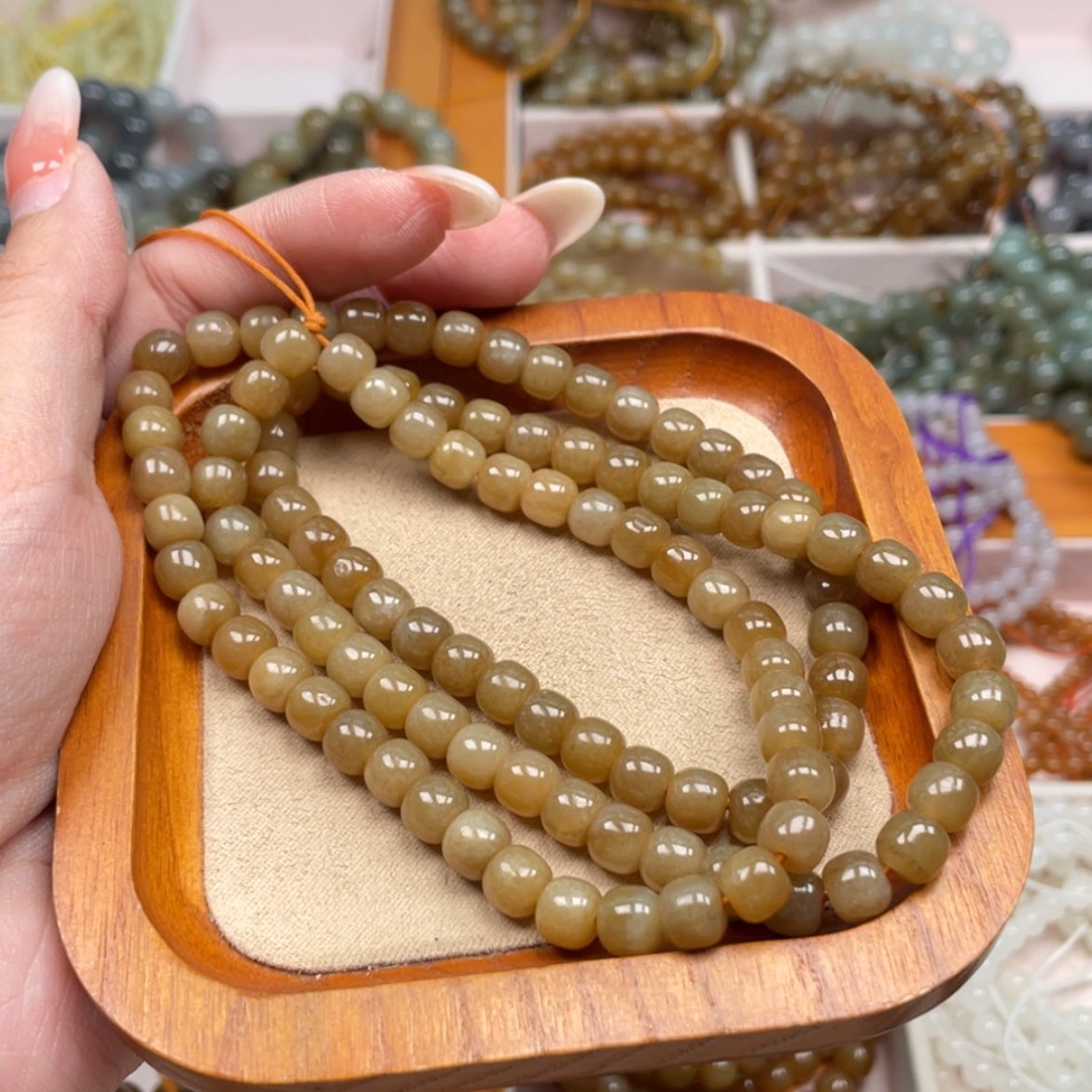 【闪购商品】和田玉珠串6*7mm未镶嵌