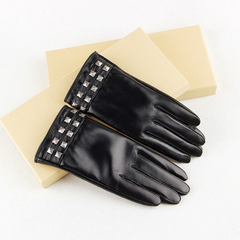 真皮手套女士秋冬款羊皮防风防水可触屏加绒保暖御寒开车骑行休闲