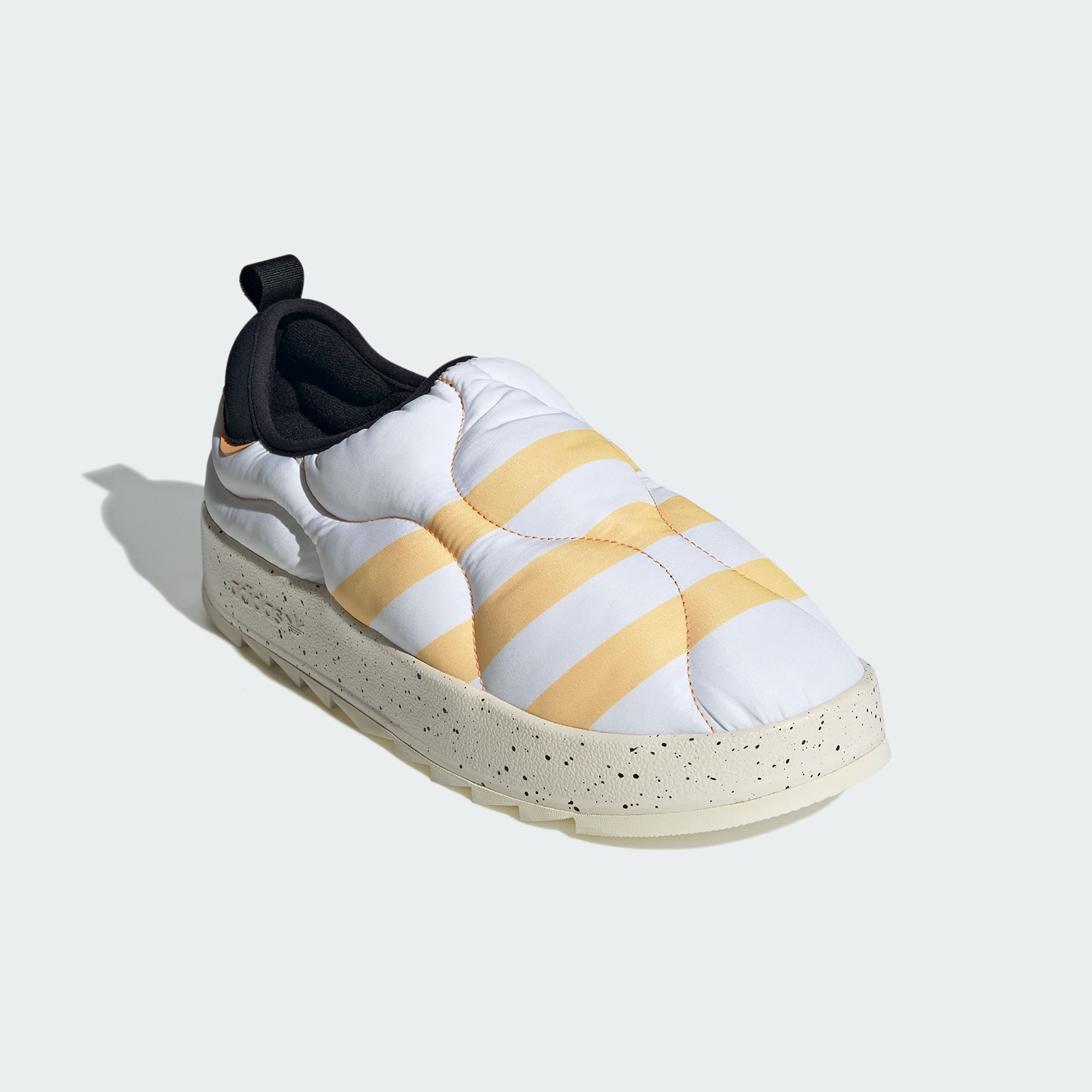 Adidas 新年款时尚潮流质感保暖经典运动鞋「面包鞋」IF4326 IF4327