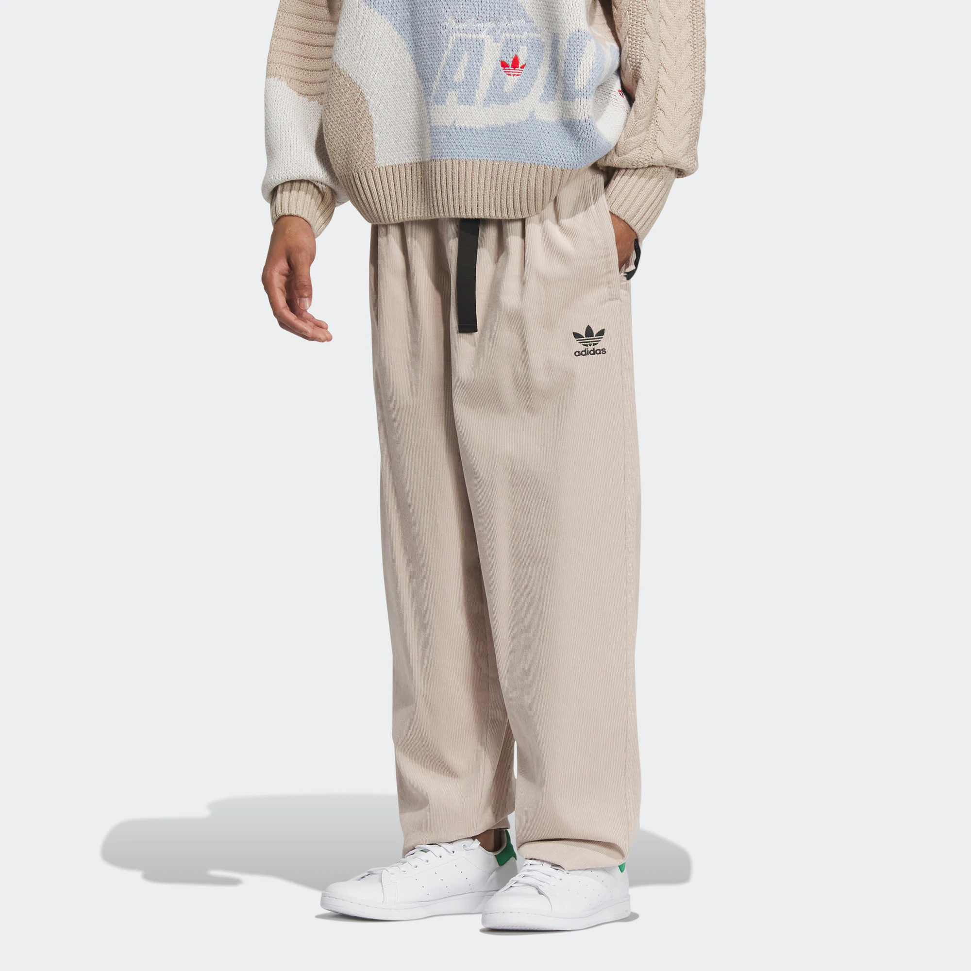 Adidas 三叶草冬季新款复古时尚灯芯绒梭织运动裤 IN0991 IN0992