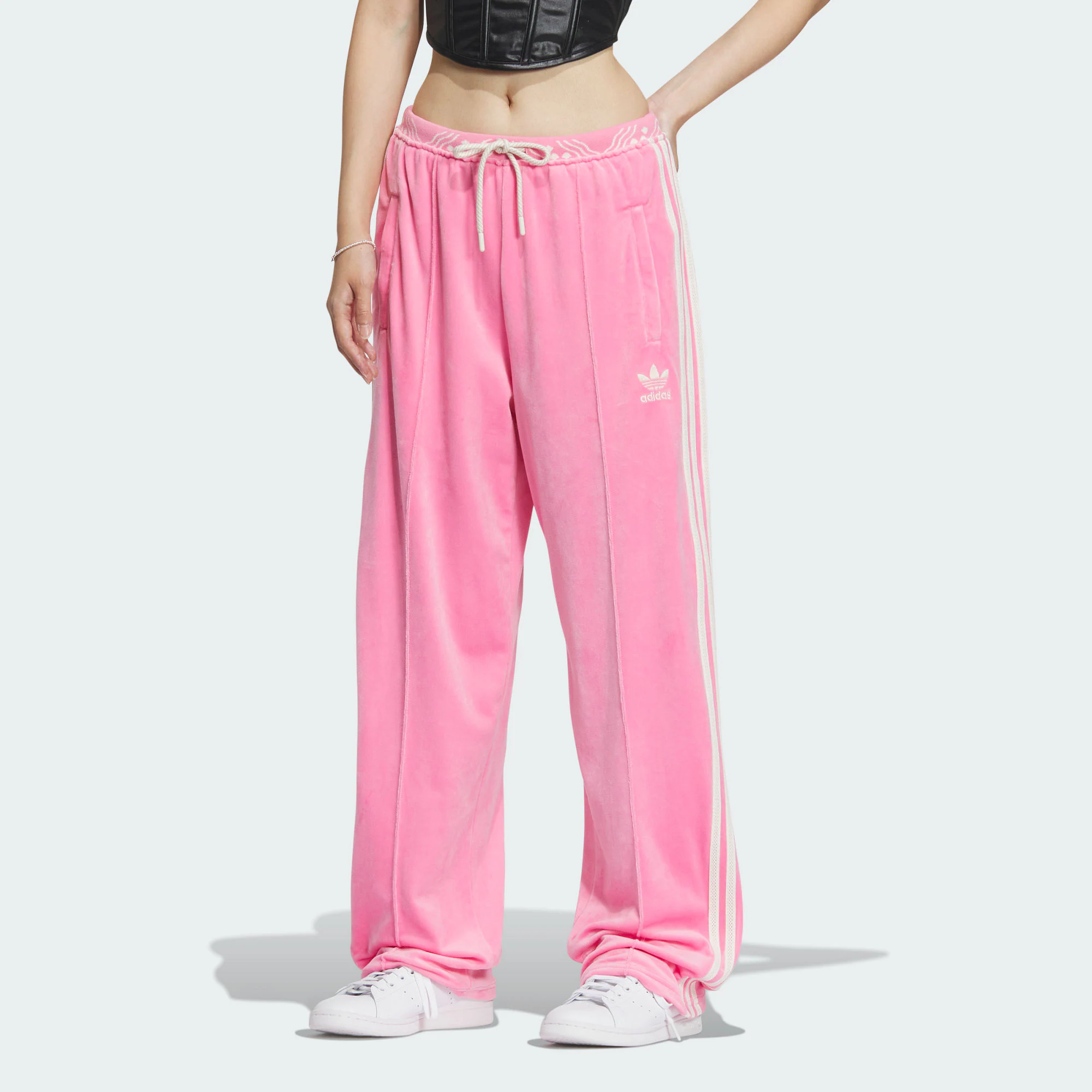 Adidas 三叶草联名款新年丝绒质感宽松时尚范运动裤IX4230 IX4231