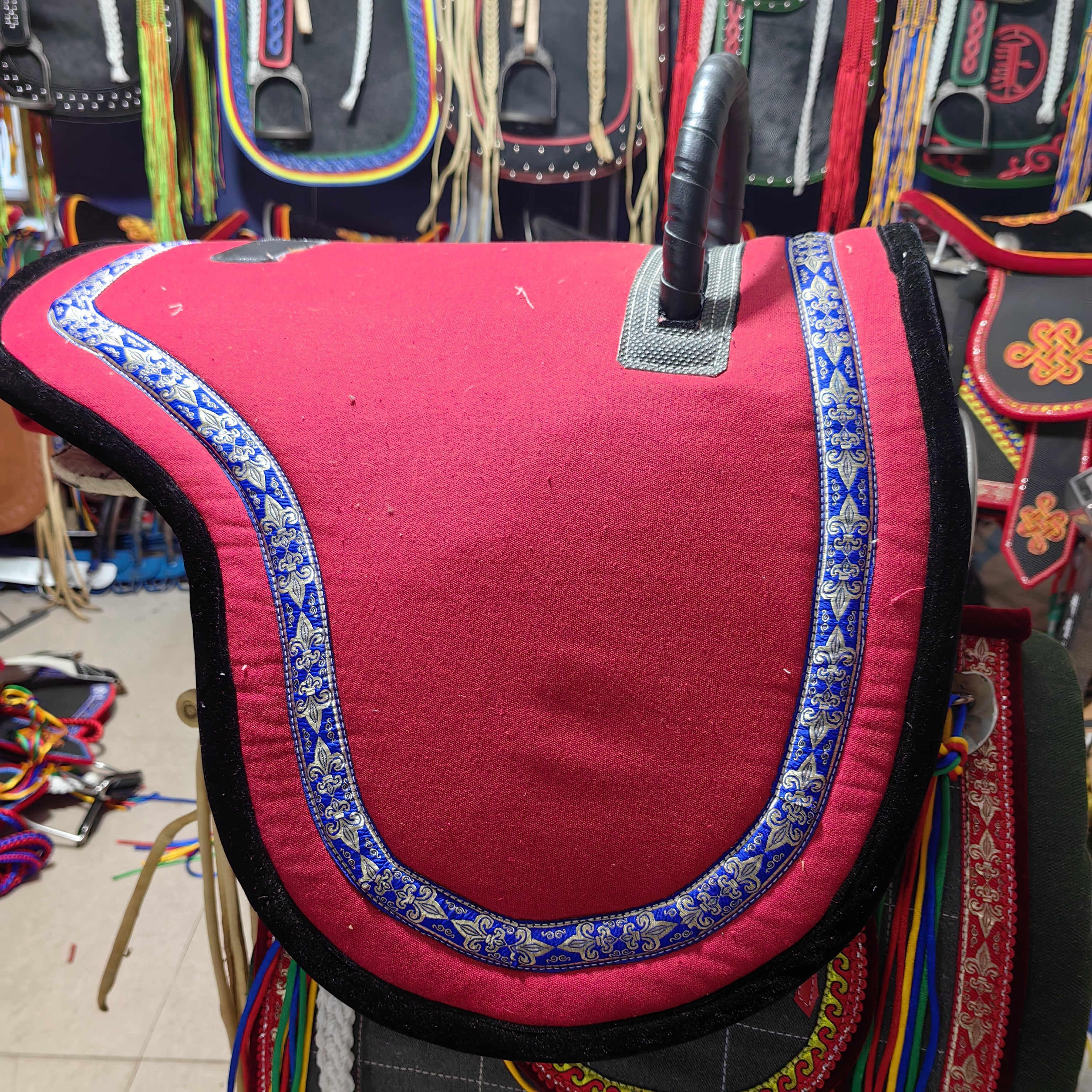 短款技巧马鞍包邮铁马鞍马鞍子马具。铁骨架。