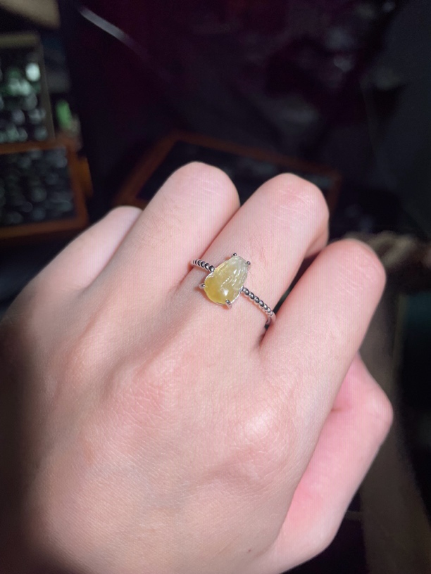 冰黄貔貅戒指天然A货翡翠