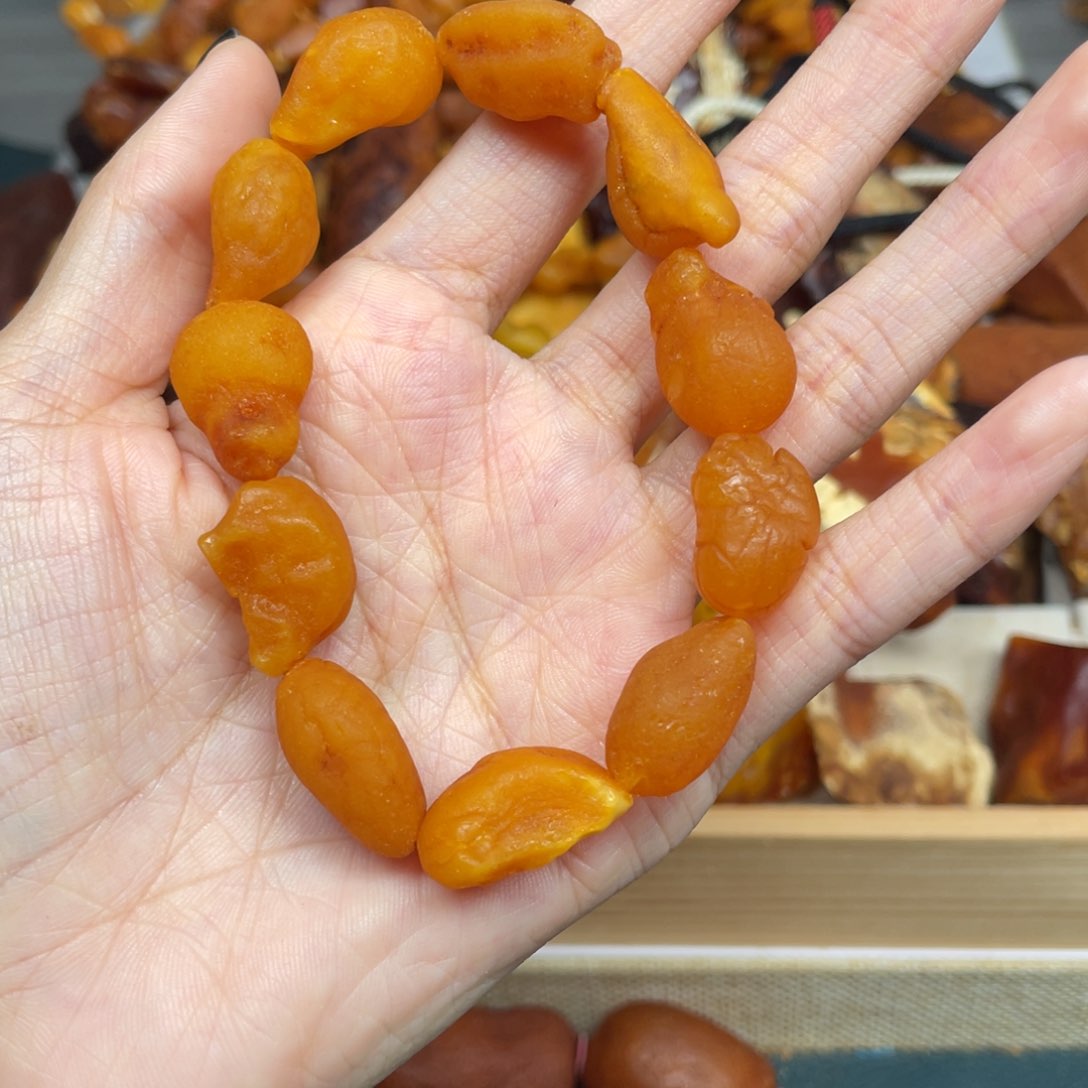 琥珀珠宝奇石未镶嵌
