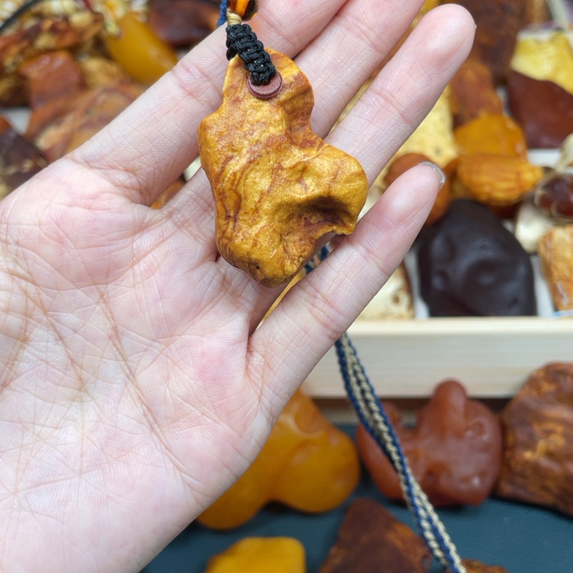【闪购商品】琥珀珠宝奇石未镶嵌