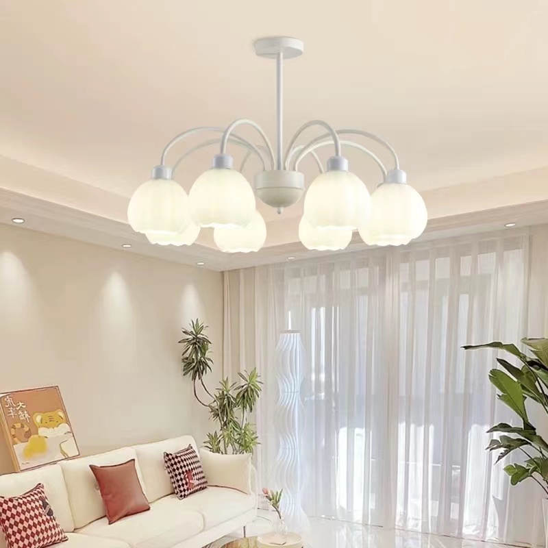 北欧奶油风餐厅吊灯现代简约艺术创意法式复古客厅灯浪漫卧室灯具