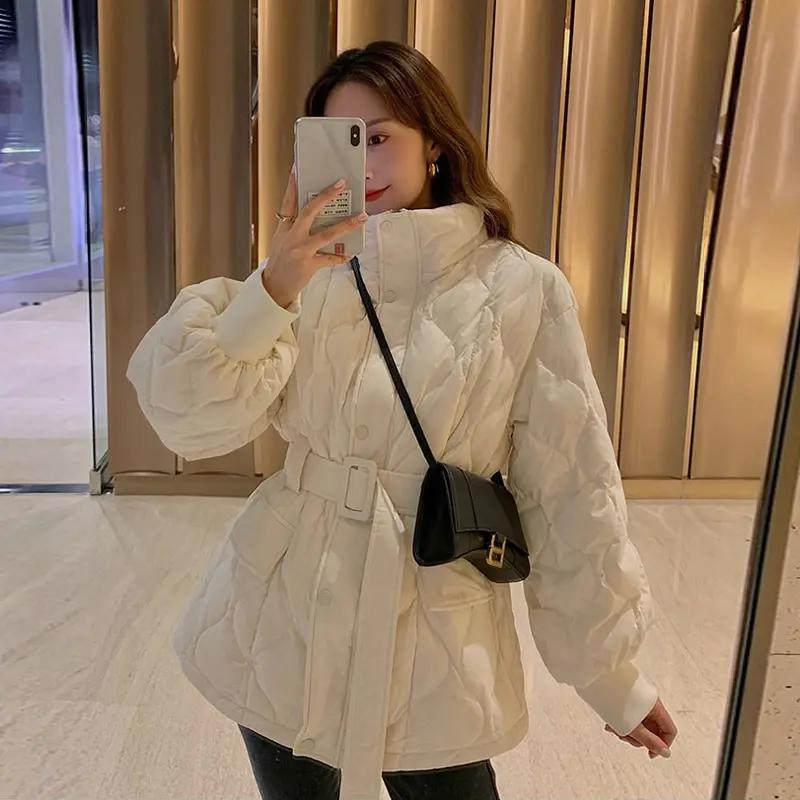 白色羽绒服女冬季外套2023年新款轻薄收腰韩版欧货冬装短款