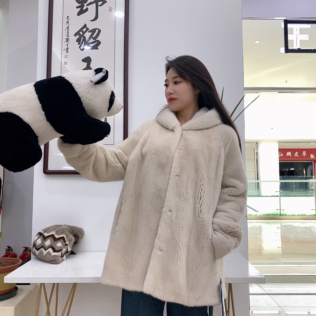 野貂王潮流时尚珍珠本色水貂皮毛带帽女款休闲女士上衣