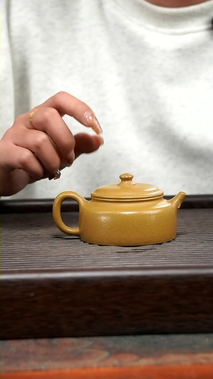 【闪购商品】紫砂茶壶德钟黄金段130cc