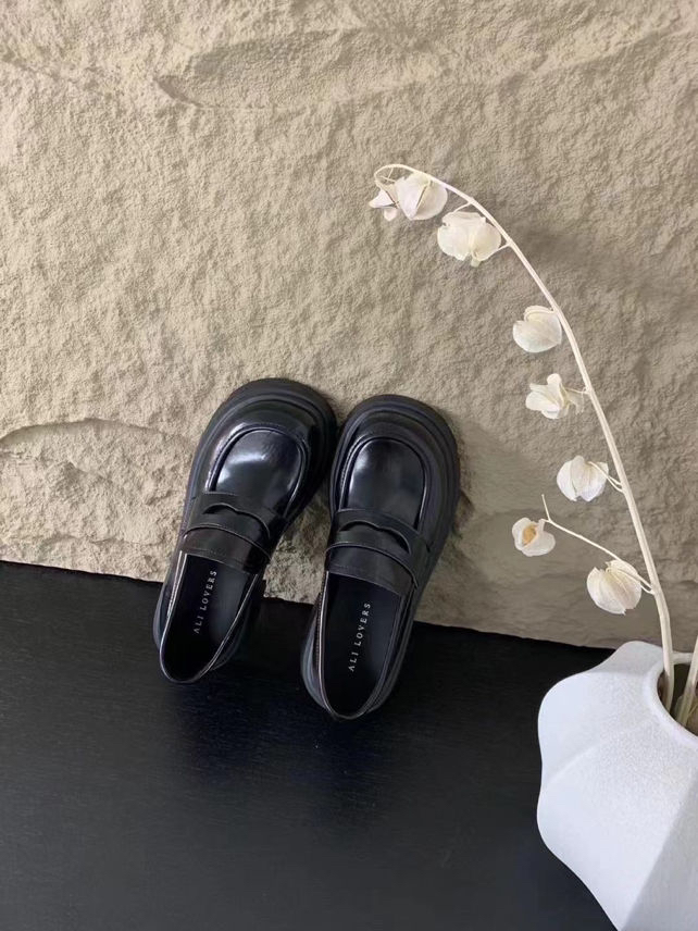 四季百搭休闲运动鞋