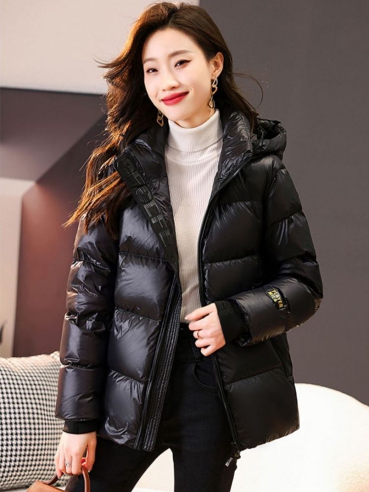 高档黑金羽绒服女短款宽松大码羽绒羽绒服2023新款可脱卸帽爆款羽