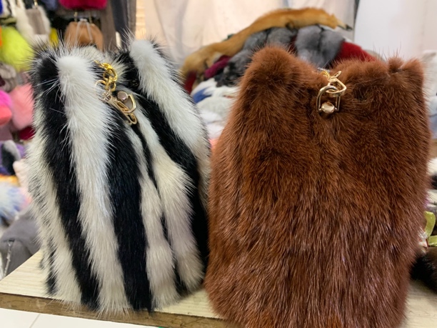 唯雅美娃叔皮草包包