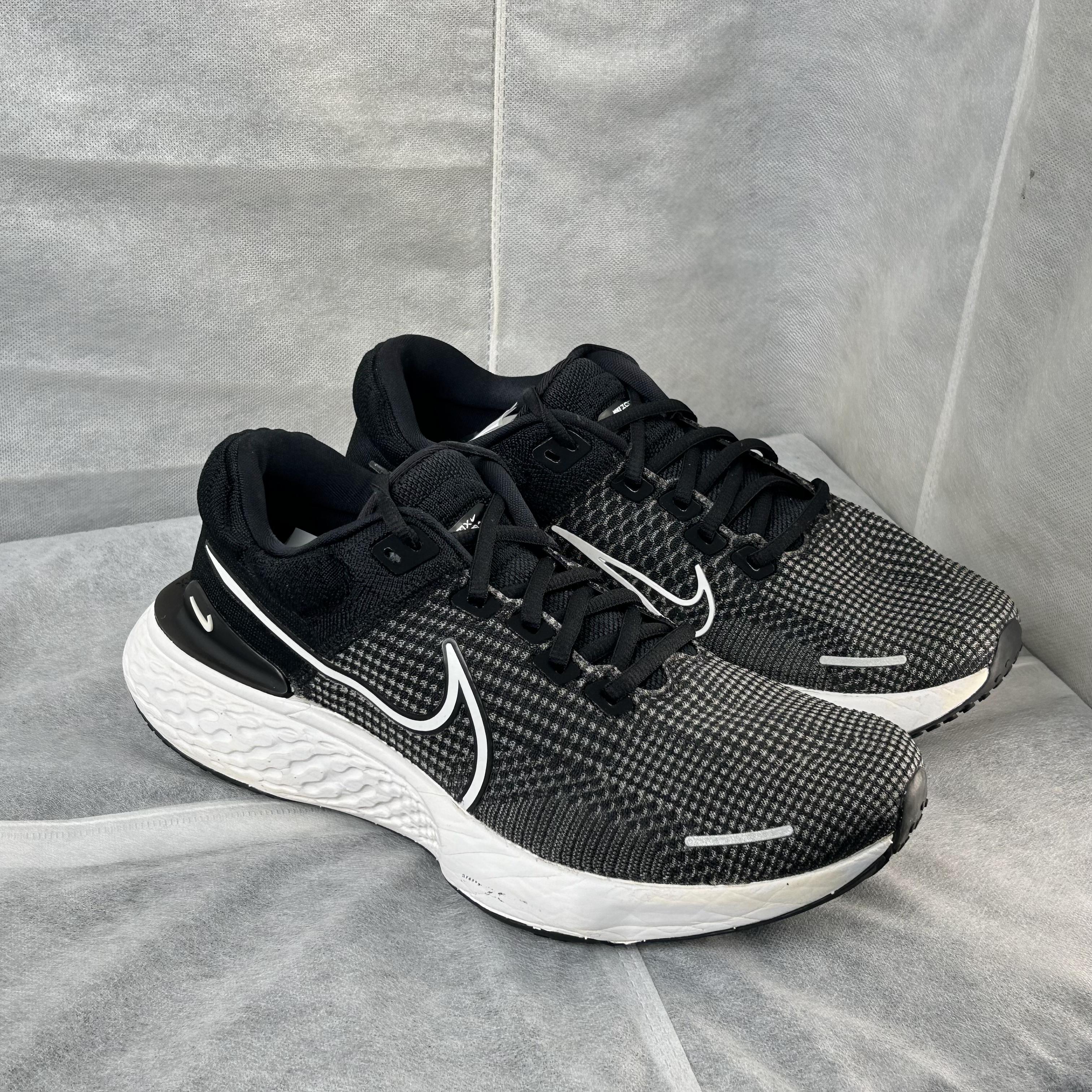 42.5码 Nike ZoomX 专业跑步鞋 公价959