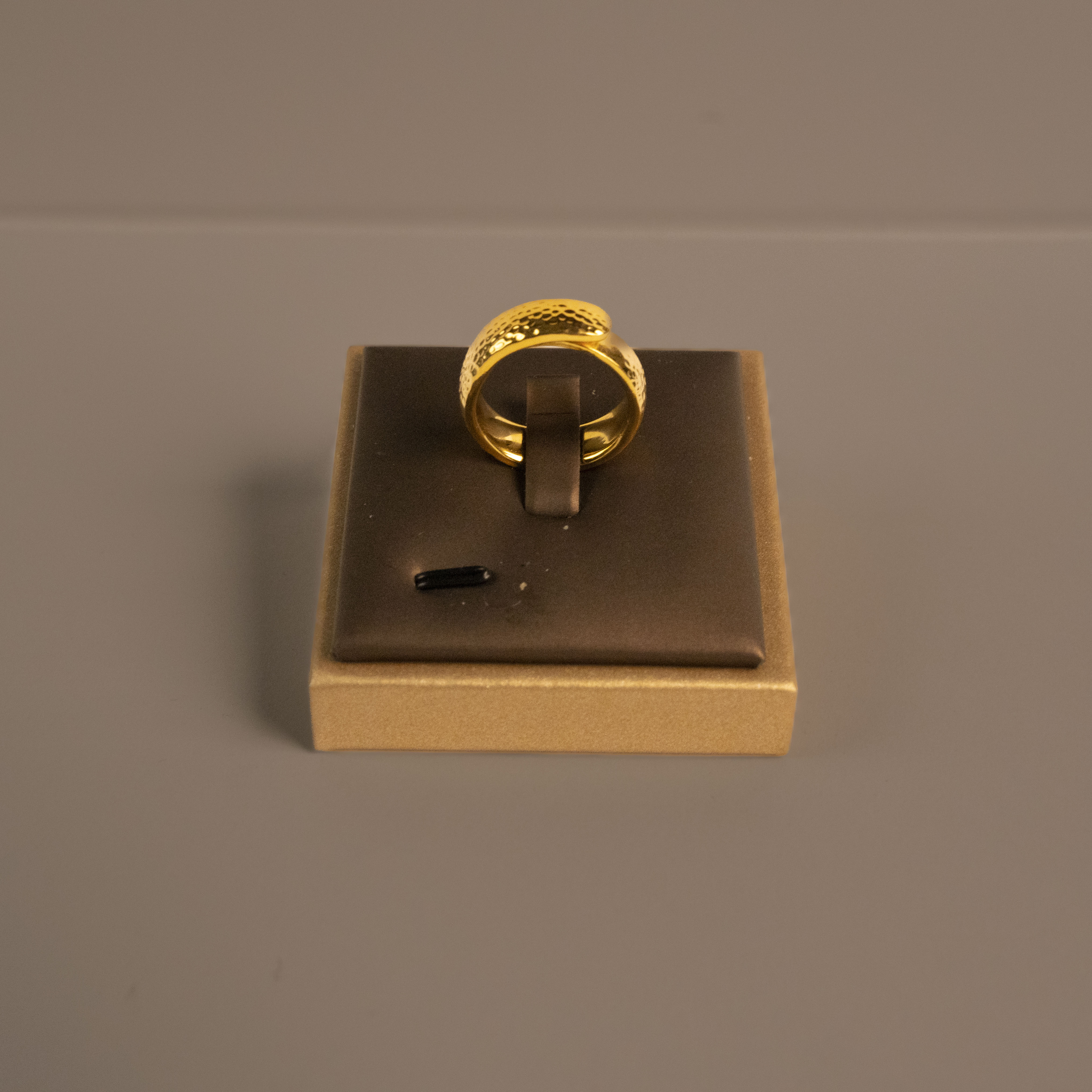 足银戒指 锤纹泥鳅背戒指手工时尚百搭复古简约金色指环气质素款