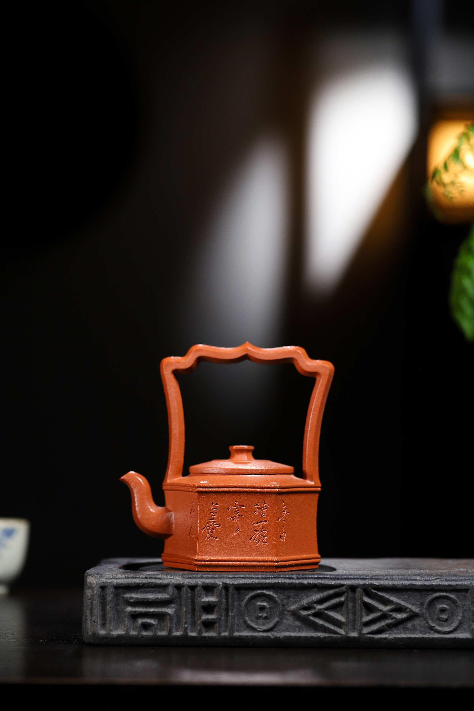 宜兴原矿紫砂，红降坡精工半手六方提梁容量280c喜欢直接下单