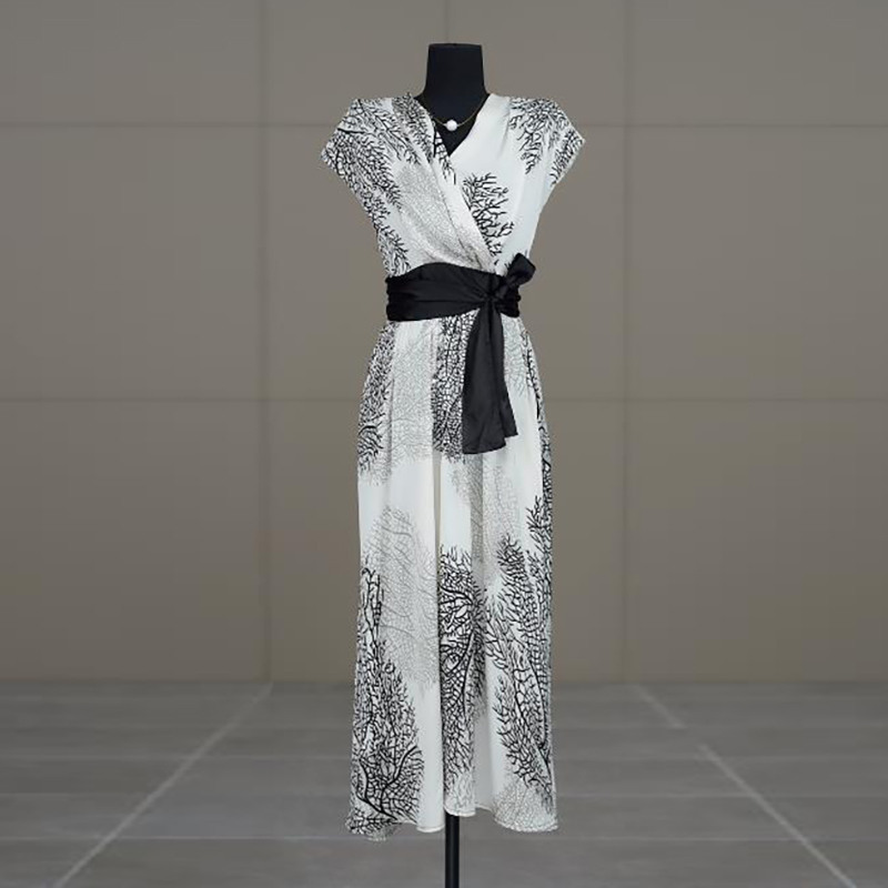 菩提树下 2025新款通勤时尚气质收腰显瘦V领中长款连衣裙女