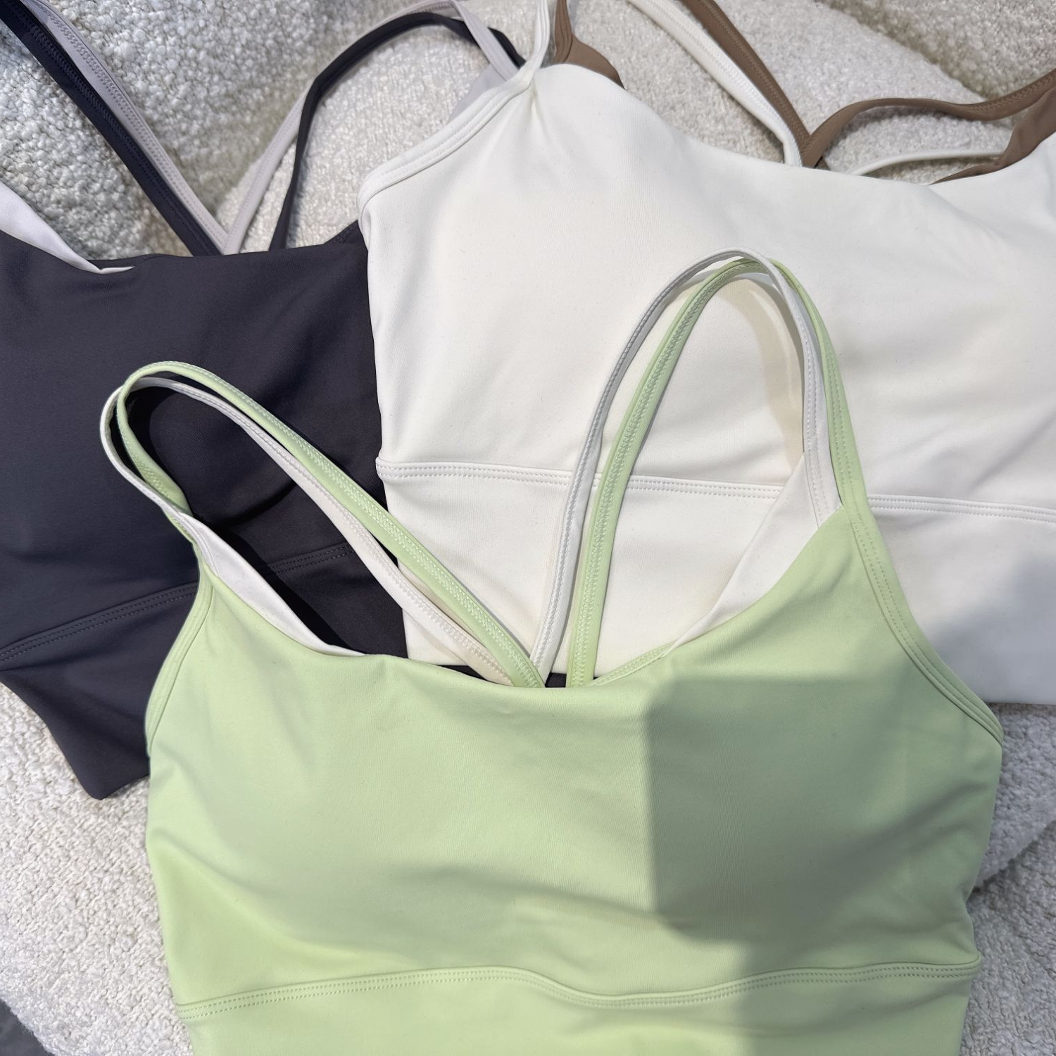 露露带  小新莱卡拼接防震一体瑜伽健身跑步美背