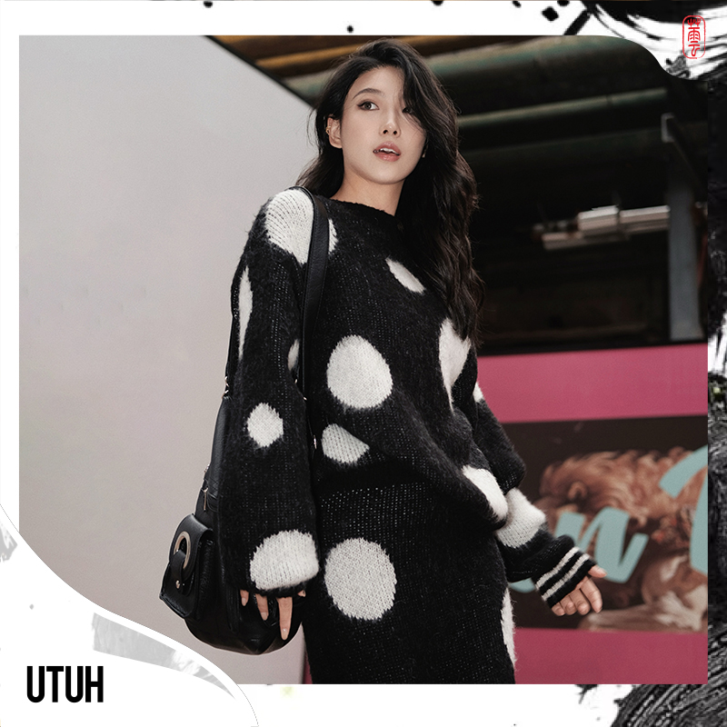 JJJ STUDIO黑白色针织衫 JUWFW1Z280