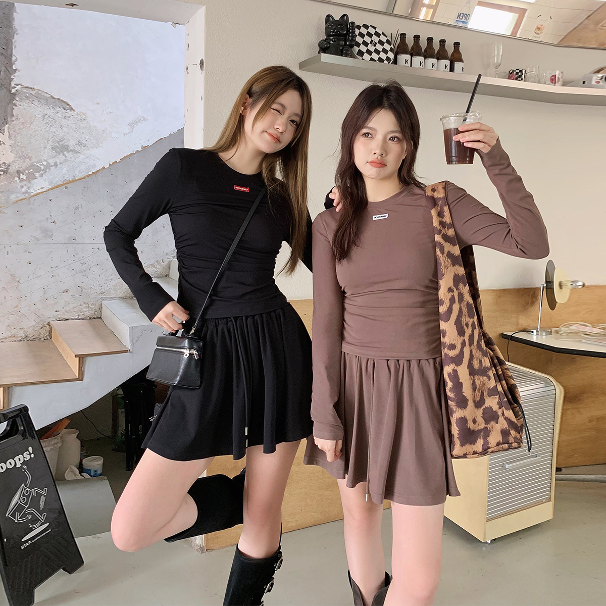 晶咕白标~里斯本初秋高弹刺绣长袖T恤百褶半身裙两件套女时尚套装