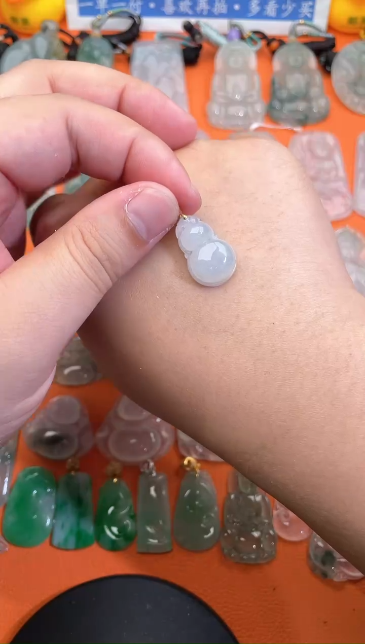 【闪购商品】翡翠颈饰18K金镶嵌葫芦