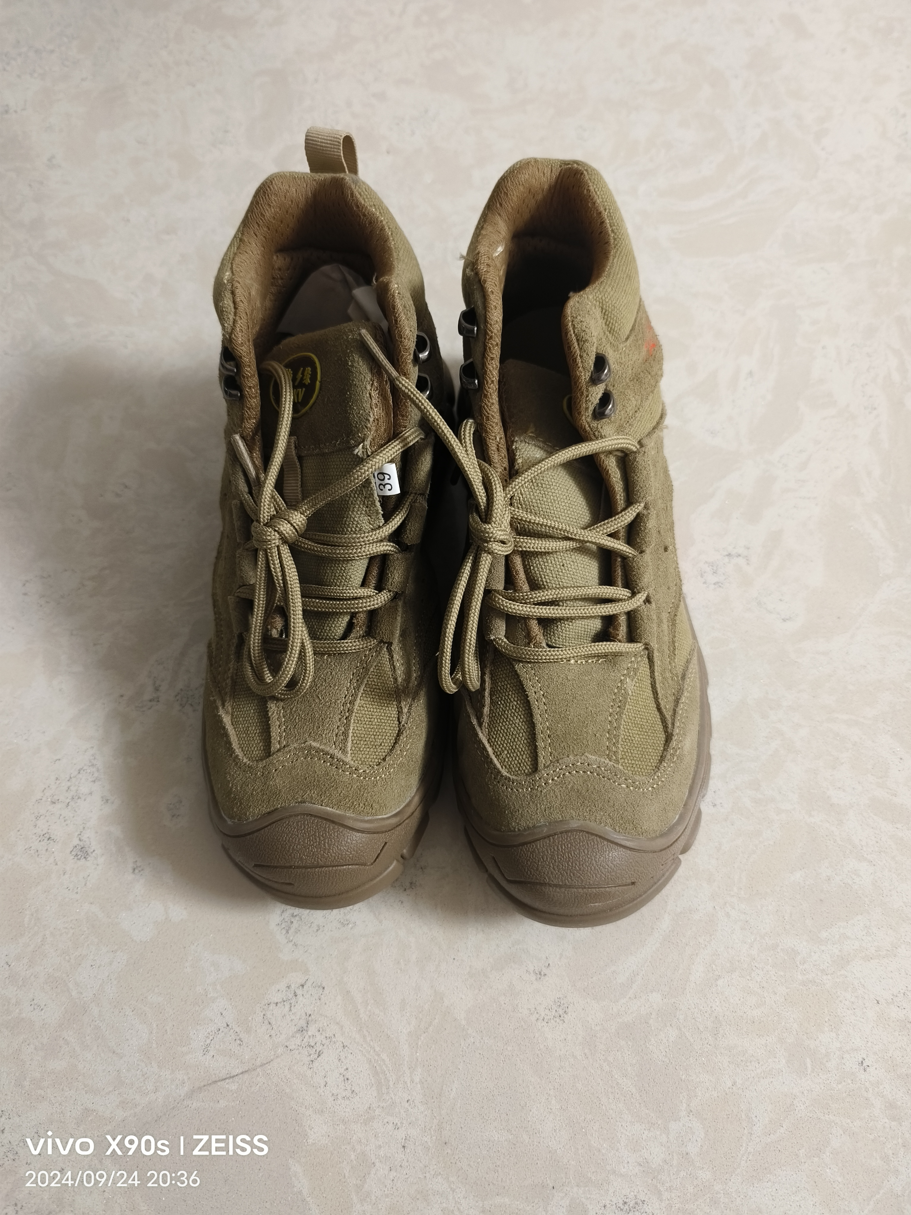 防砸防刺电绝缘6Kv，耐磨劳保鞋