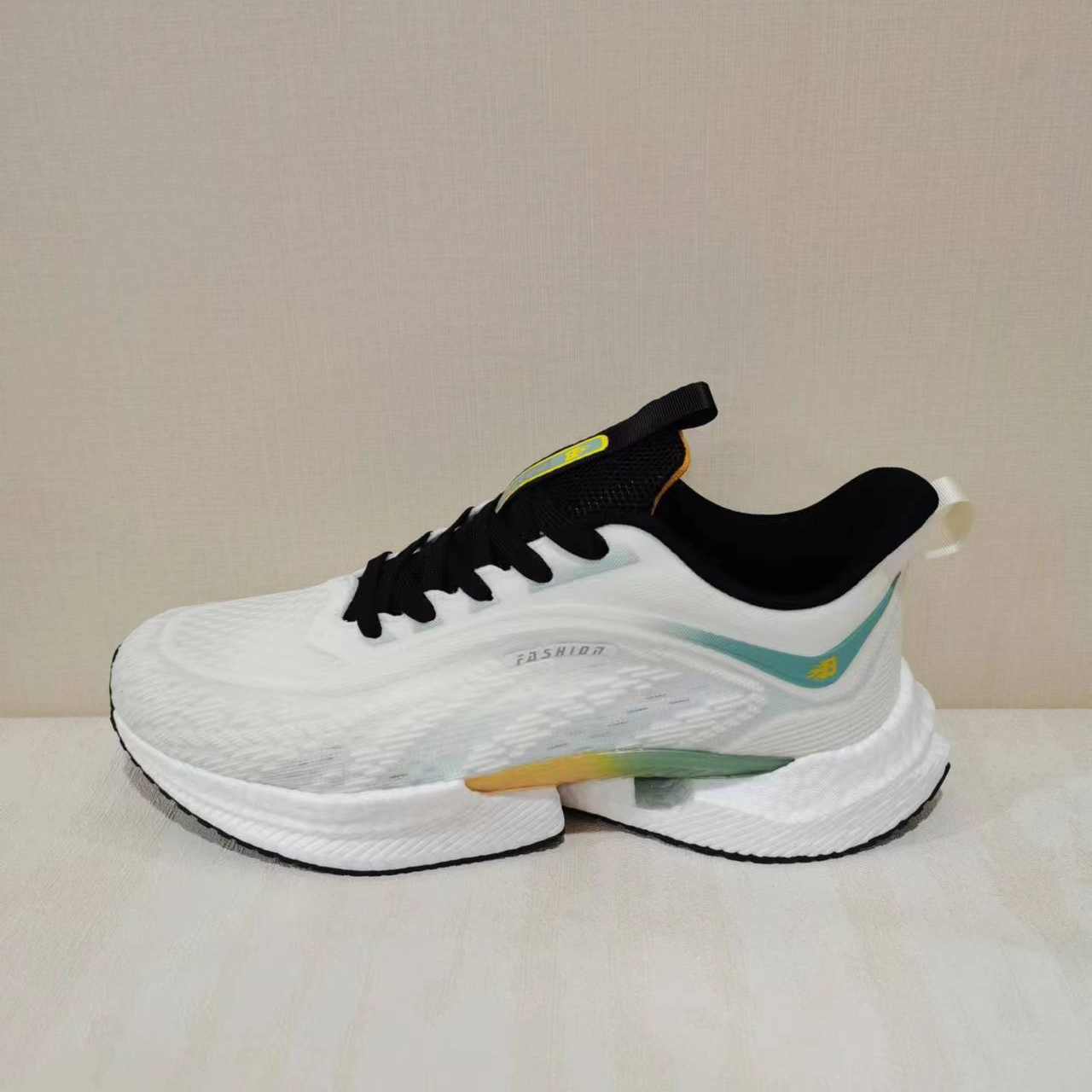 春夏款高端私人订制舒适透气缓震 减震跑步鞋 S321