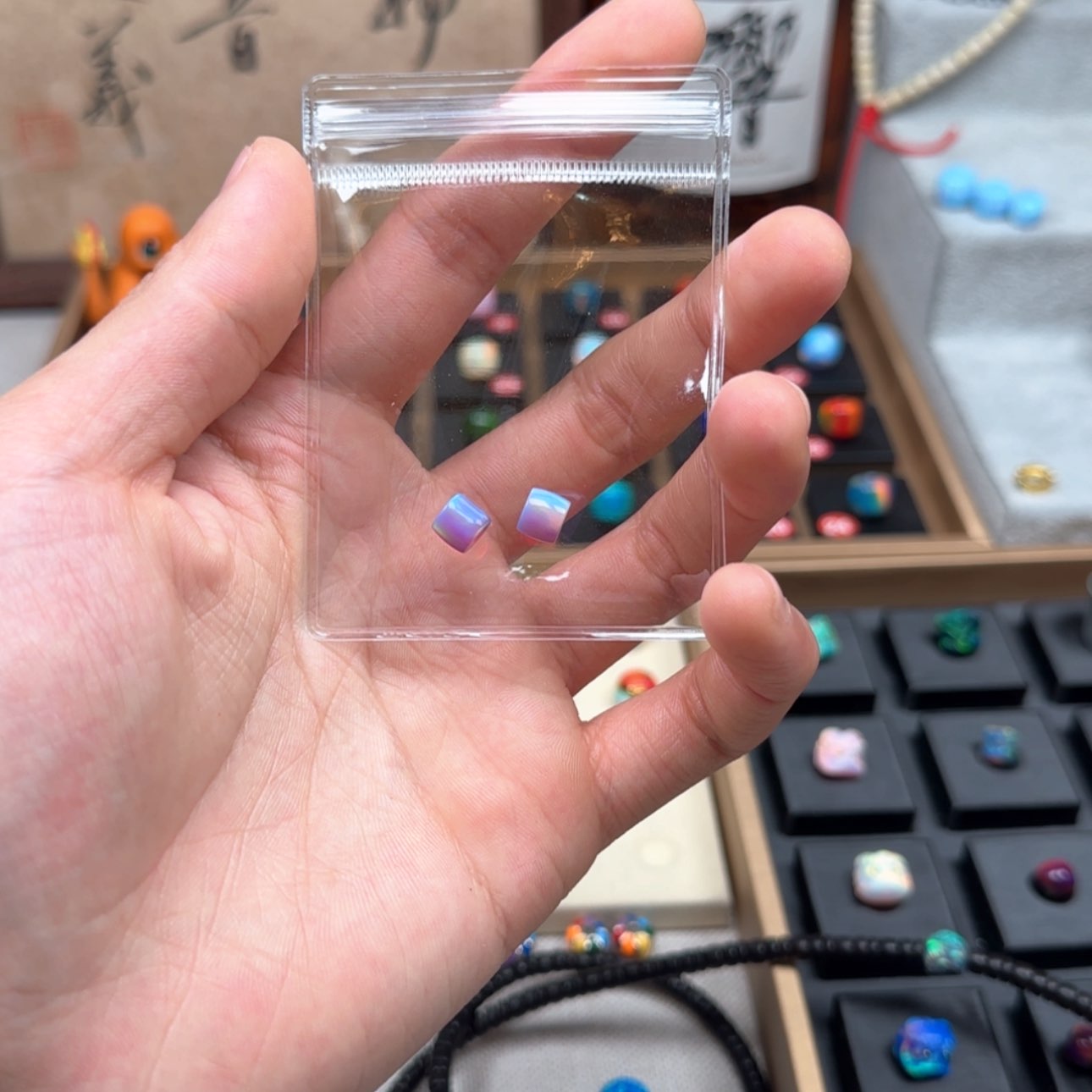 【闪购商品】人工欧泊树脂制品