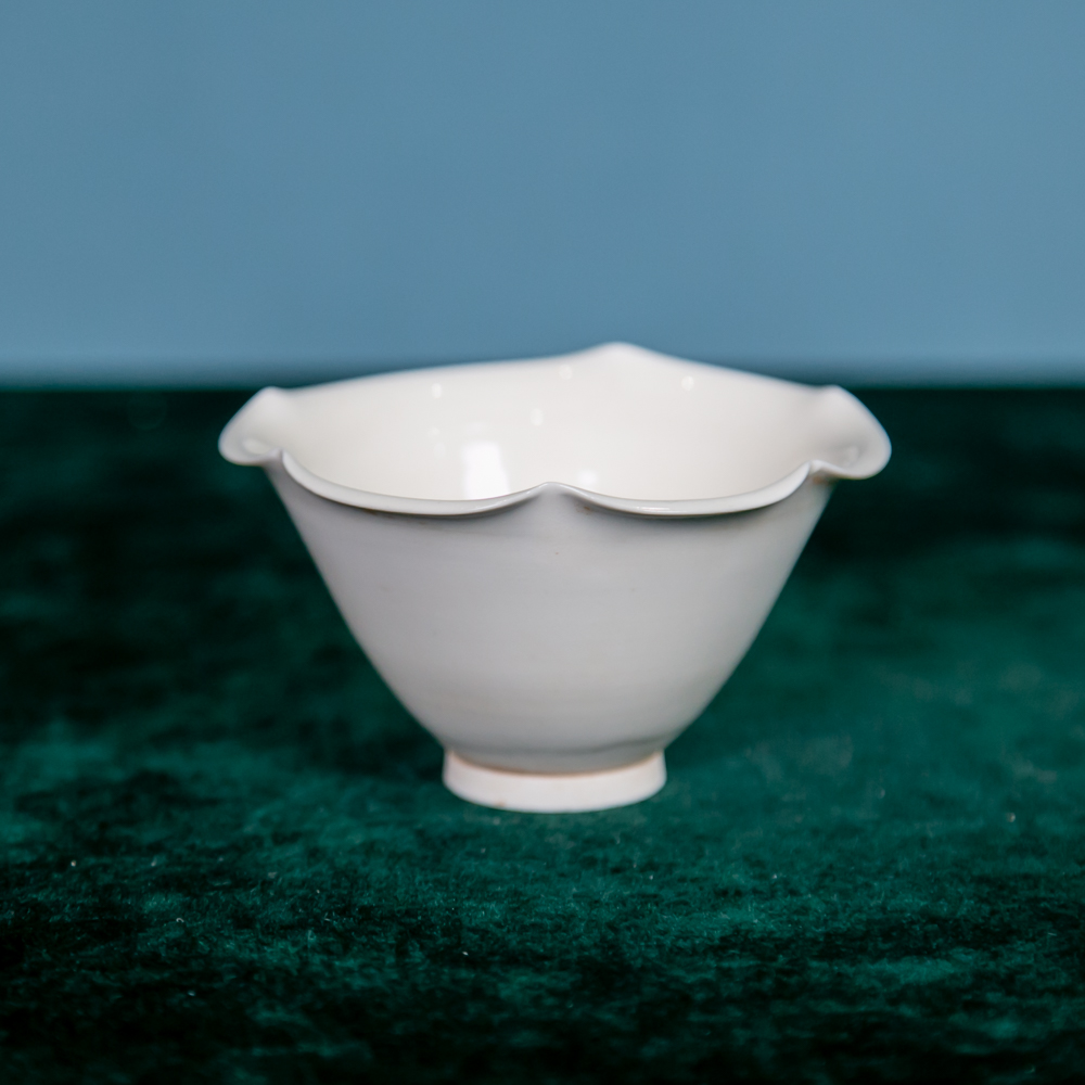 白釉花口赏杯单只DY-120301