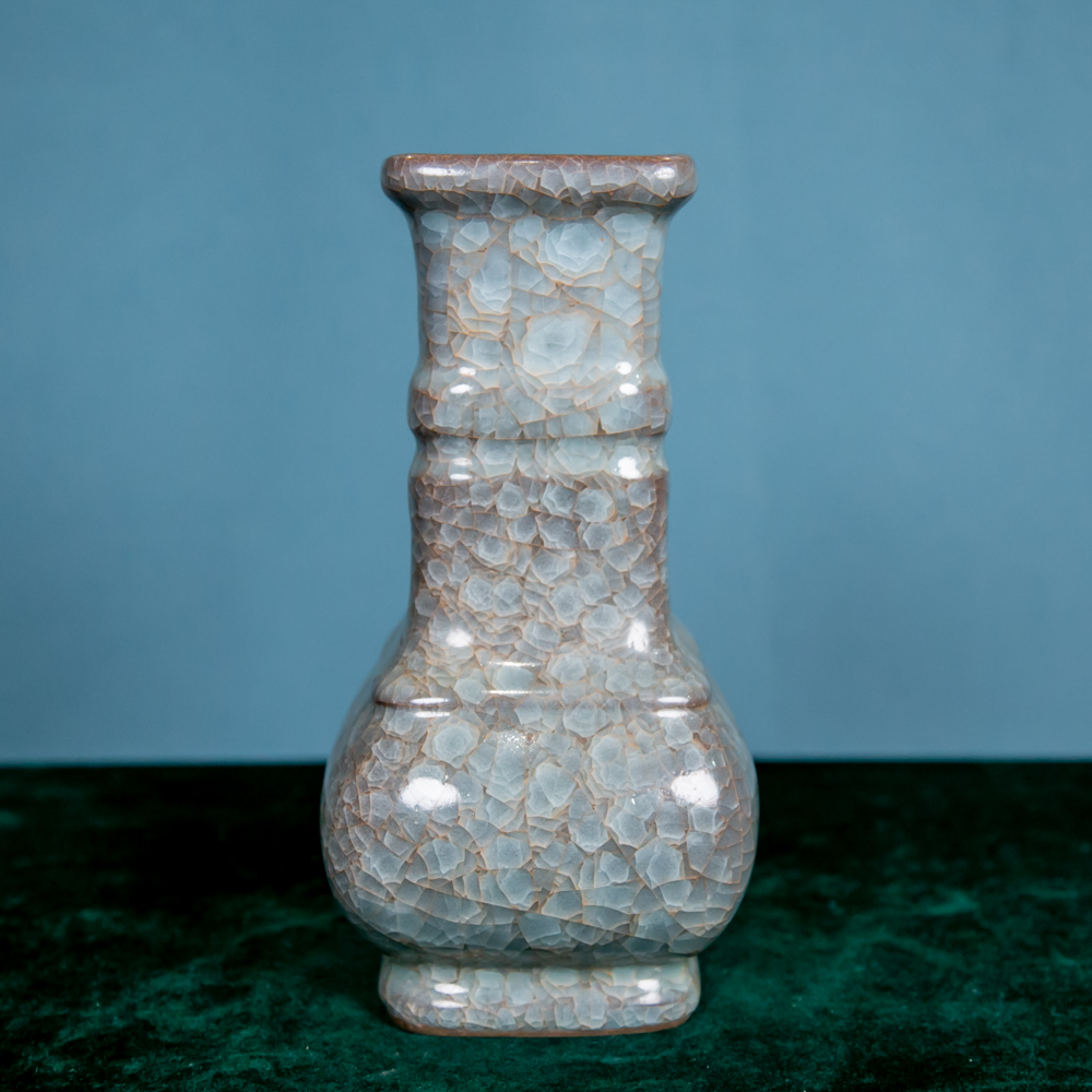 冰裂纹四方瓶RY123