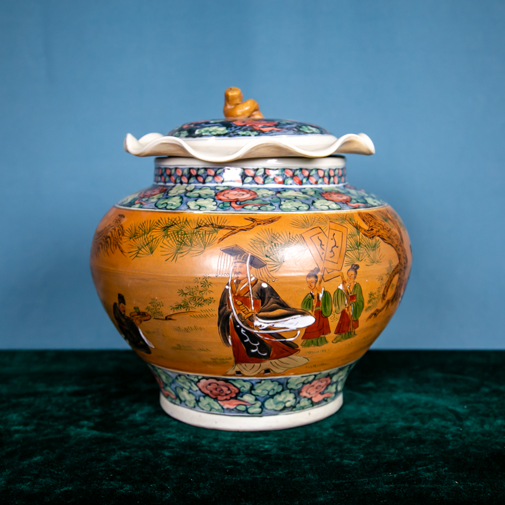 五彩亲王出巡荷叶罐W-102501