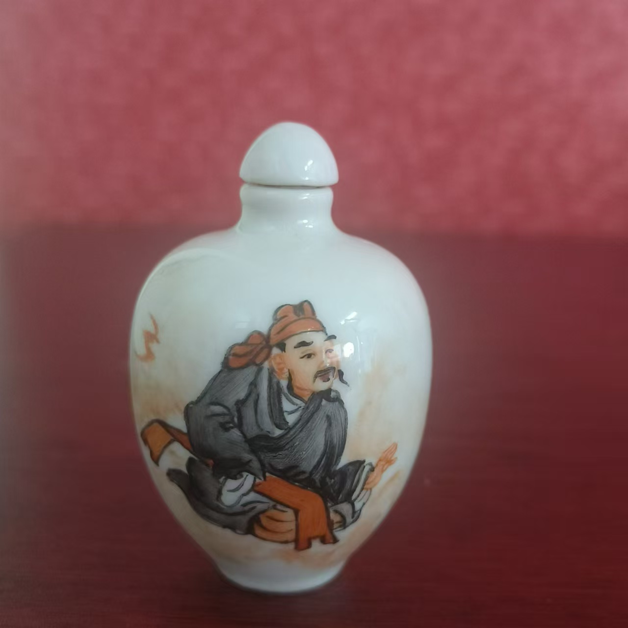 清/白瓷粉彩人物纹鼻烟壶SCZYF113462
