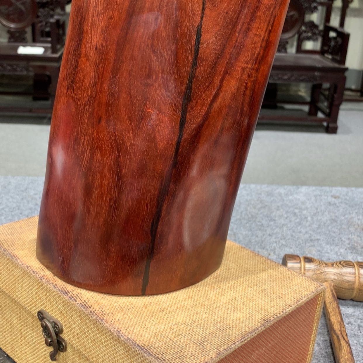 【闪购商品】紫檀根雕山*