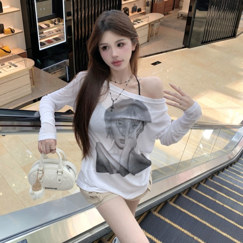人物印花长袖T恤女夏季防晒罩衫宽松一字领露肩薄款空调上衣洋气
