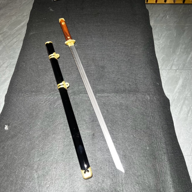 《覆土烧刃简装唐刀》t10烧刃唐刀未开刃