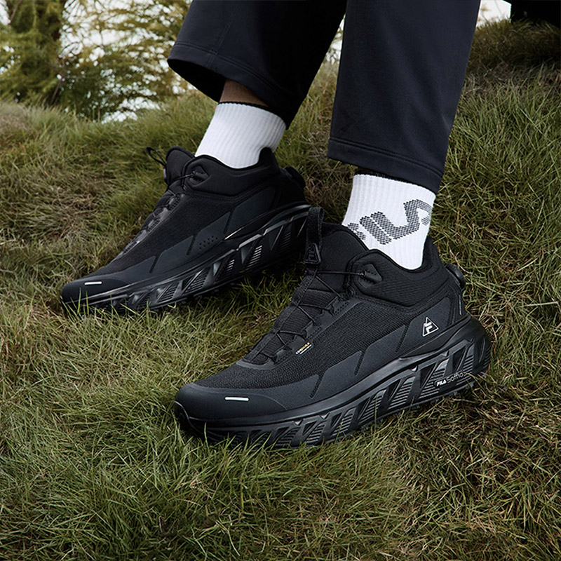 Fila/斐乐男士【中帮探险家】秋冬新款休闲防滑运动跑鞋A12M541294A