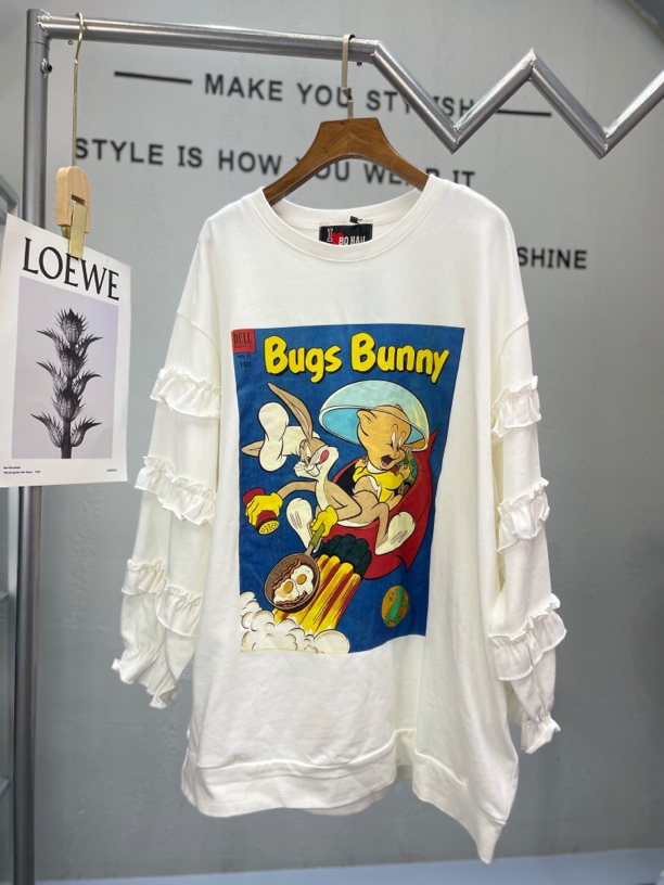 君家卡通图案花边设计卫衣