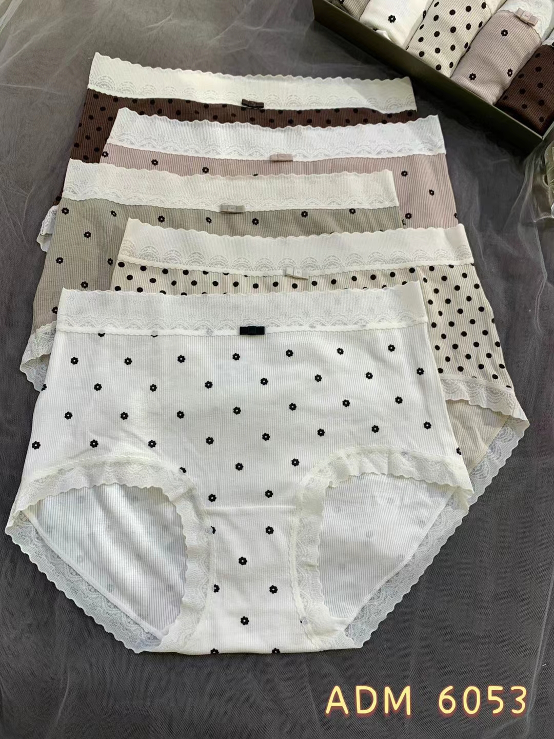  6053波点加碎花品质蕾丝边棉裆包臀舒适亲肤透气《五条装》