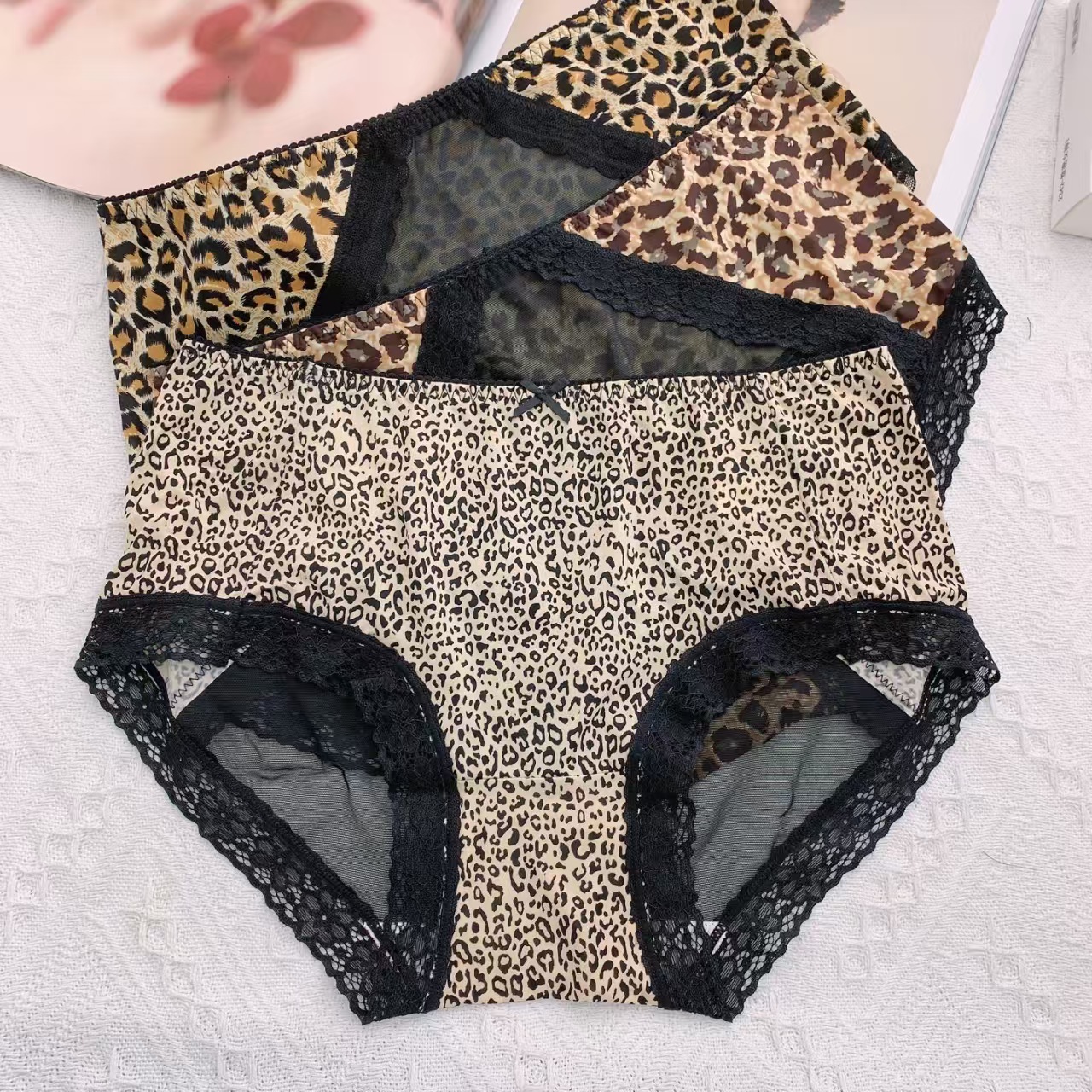 2342维密豹纹中腰性感无痕薄款抗菌透气女士内裤