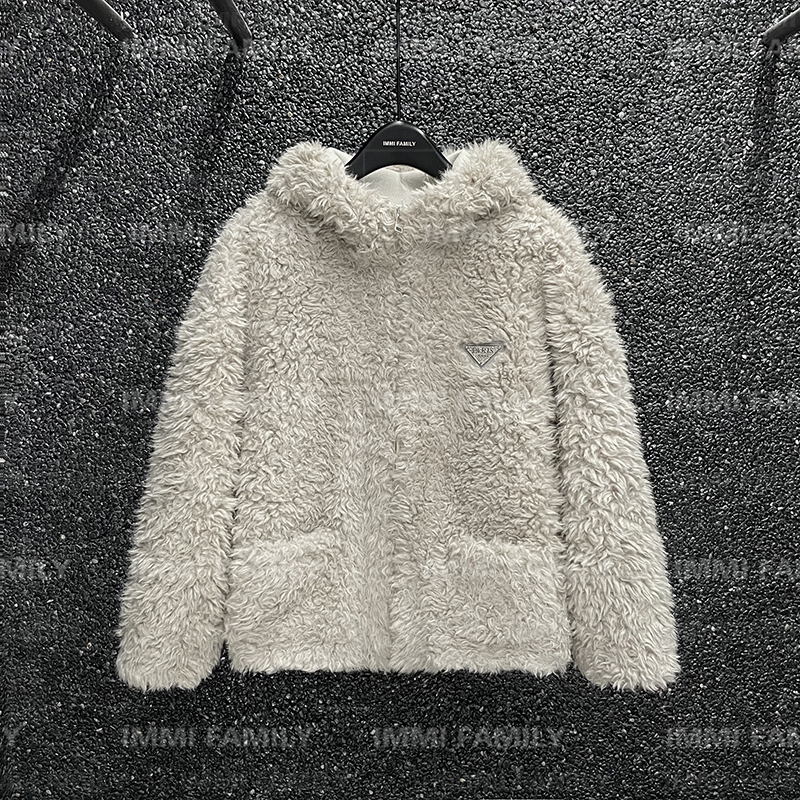 “卡纳”美拉德慵懒风加厚保暖连帽外套女冬季韩系穿搭毛茸茸上衣