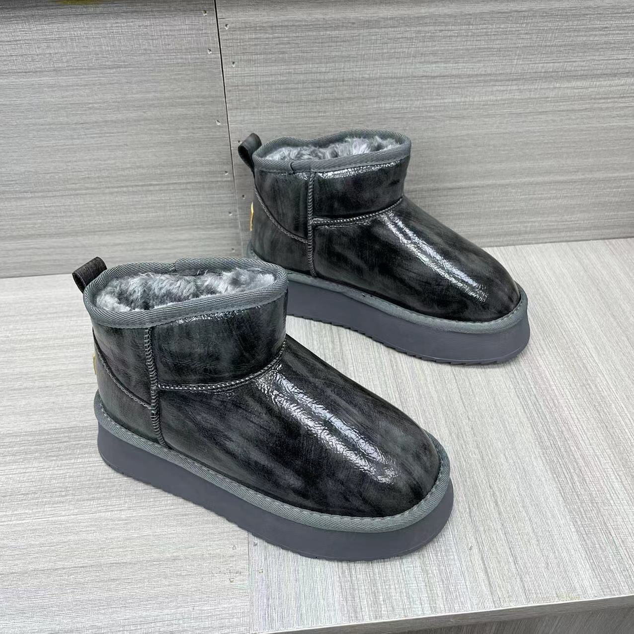 增高8CM   2023年冬季新款时尚百搭休闲增高保暖雪地靴 TX2318-7