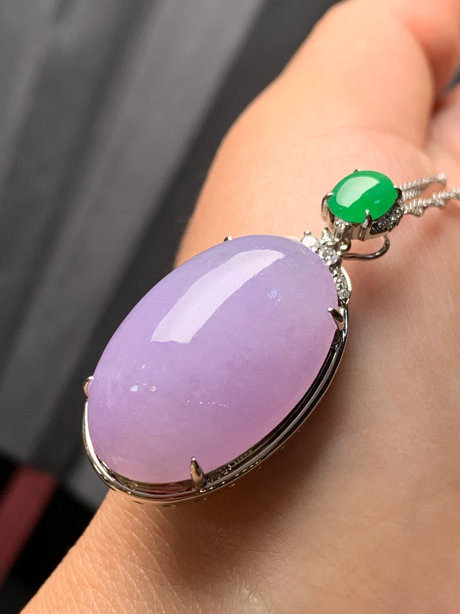 紫罗兰蛋面天然缅甸翡翠吊坠