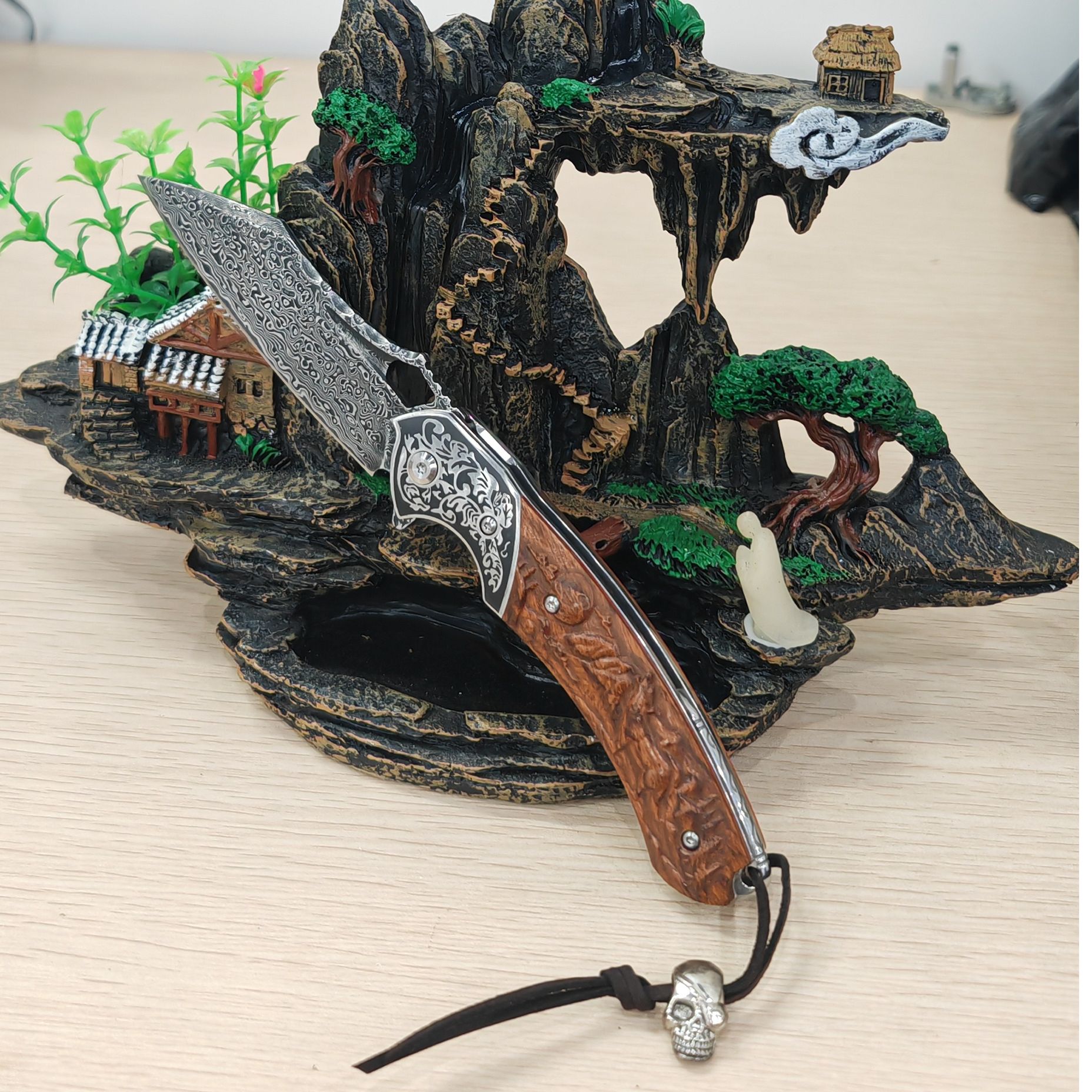 美国沙铁木浮雕工艺进口大马士革钢折叠水果小刀便携刀具精美精品