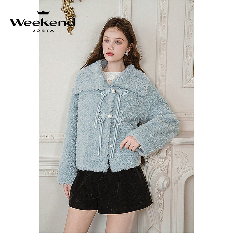 卓雅周末2024冬季欧若新中式盘扣大翻领绵羊毛短外套Q260979C