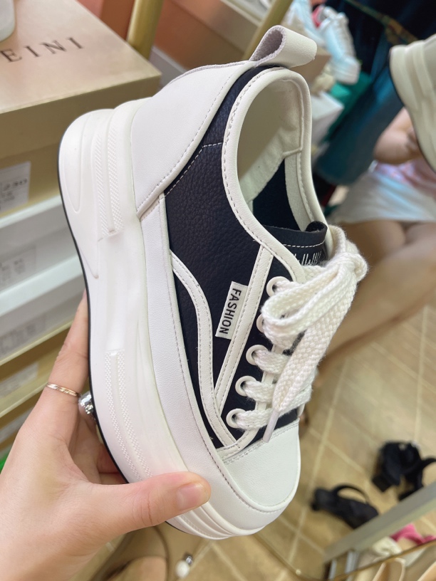 露姐推荐内增高休闲鞋