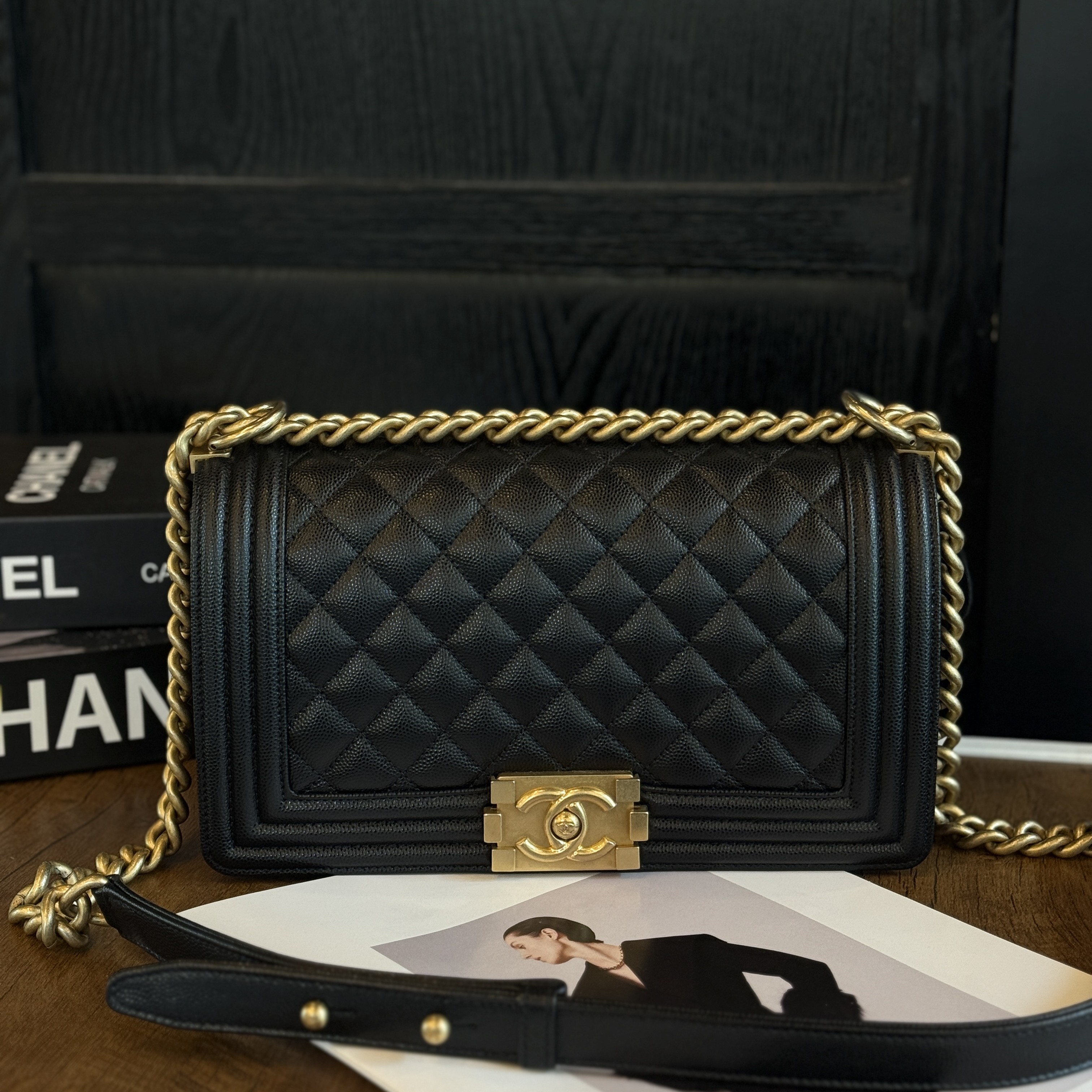 99新 Chanel/香奈儿 Leboy黑金鱼子酱中号单肩包 芯片